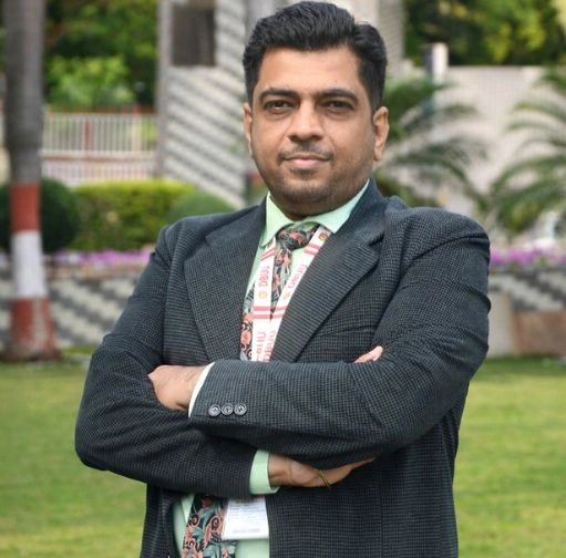 Dr. Sarvesh Rustagi, Director Admission